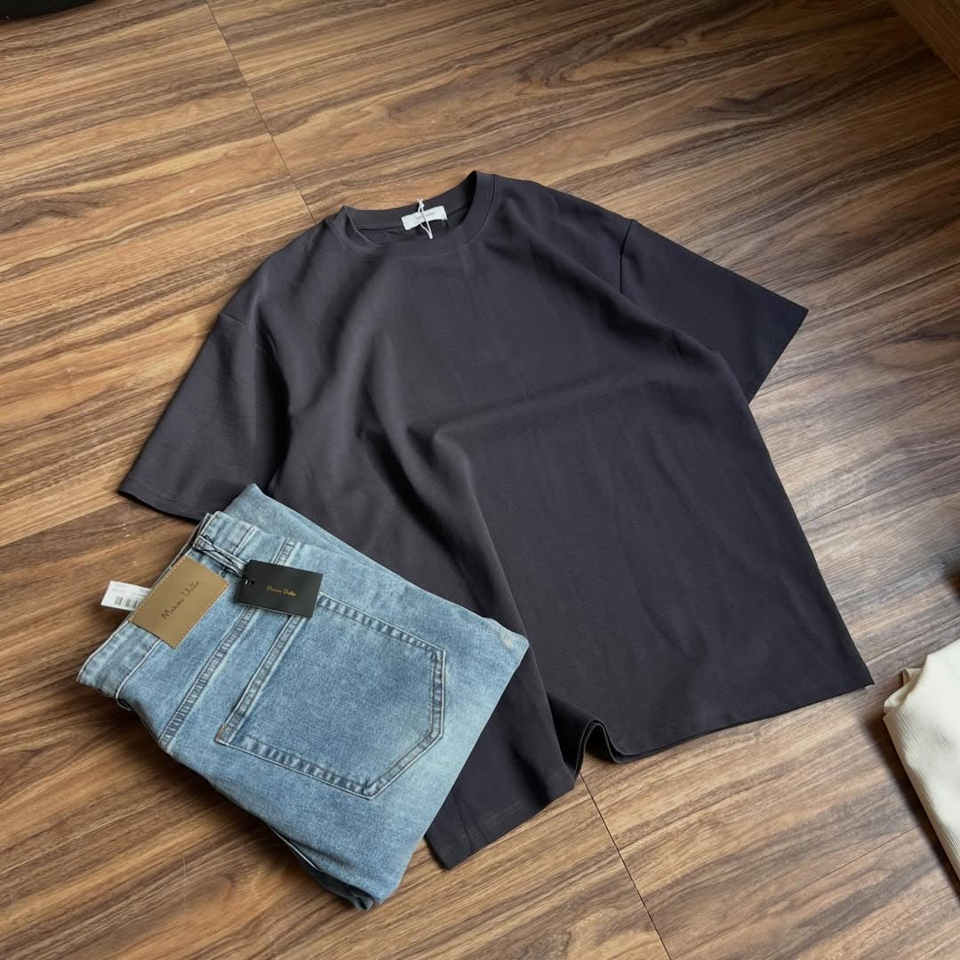 تيشرت سادة مخطط